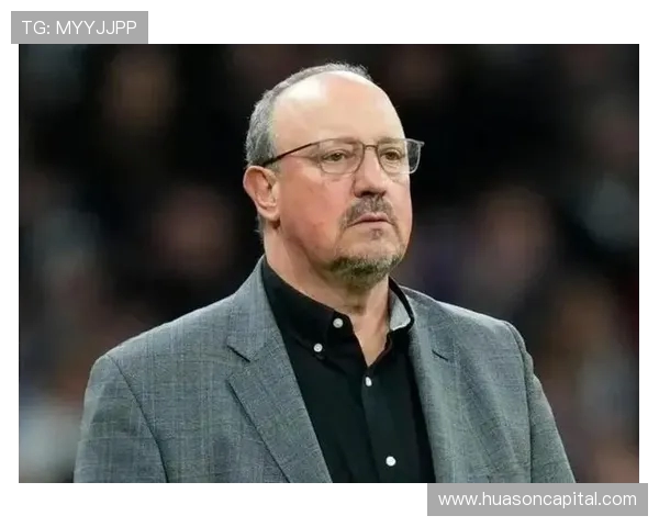 罗马诺曝贝尼特斯加盟帕纳辛奈科斯签约两年担任主教练